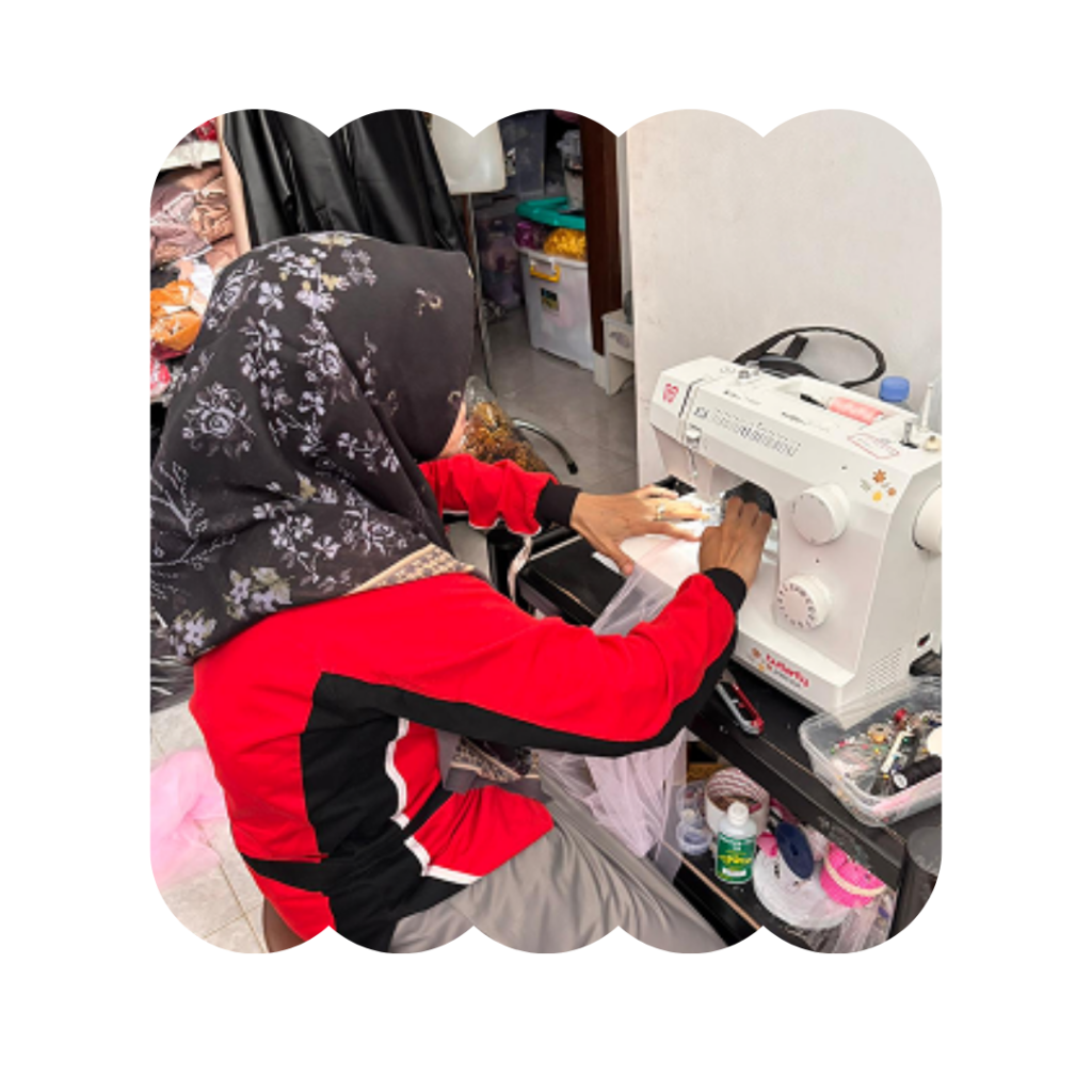 Jahit Kostum Baru
